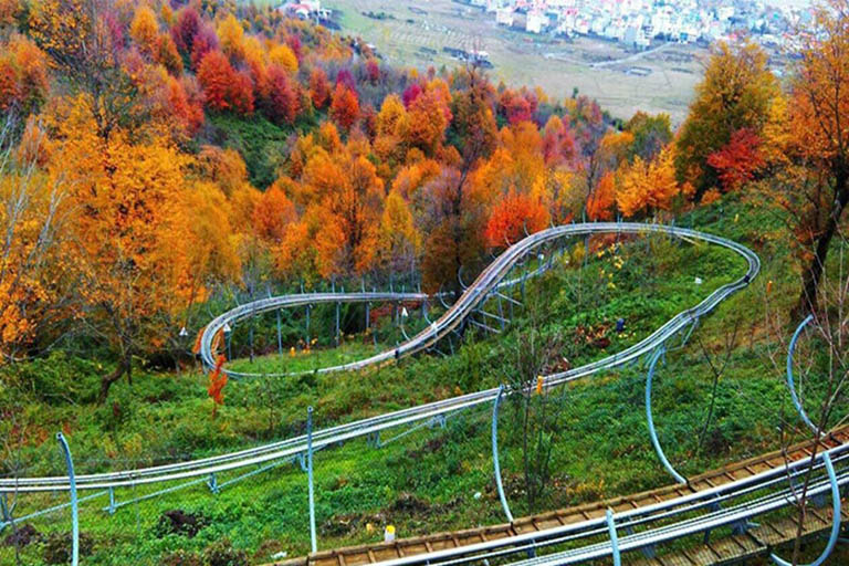 پارک جنگلی سیاه داران از جاذبه های گردشگری در استان گیلان است .